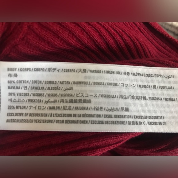 Hollister Red Wrap-Back V-Neck Sweater - Picture 6 of 6